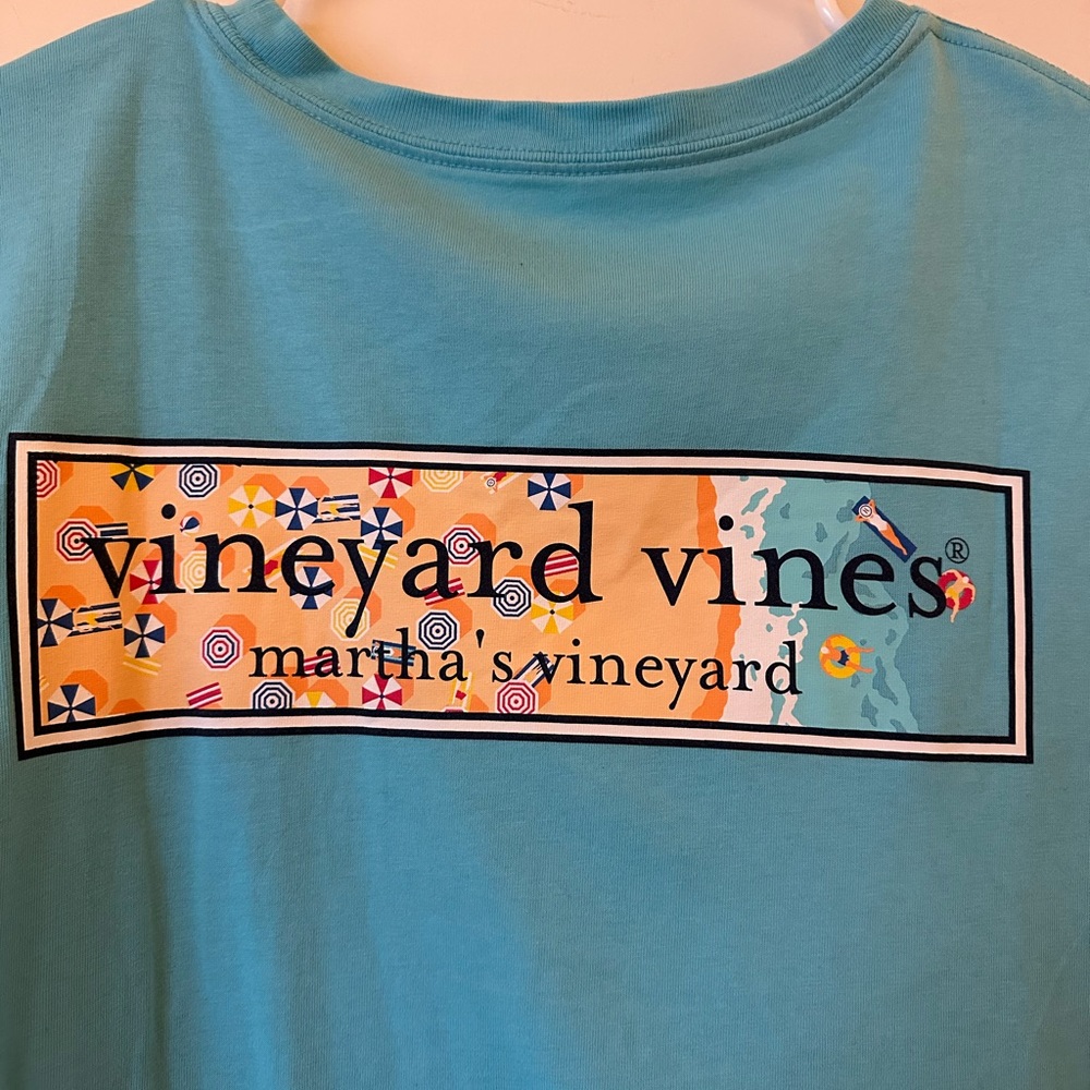 Vineyard Vines men’s T shirt